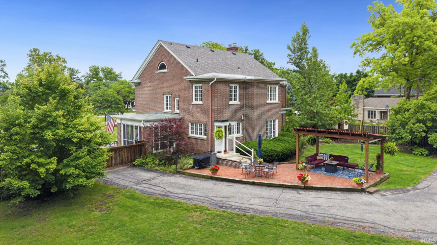 Listing Image 3