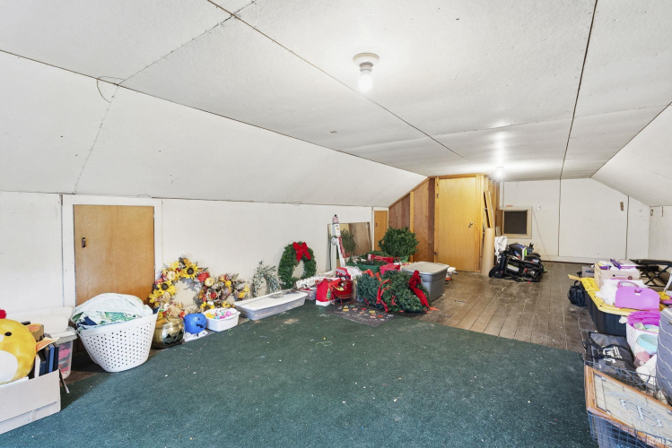 Listing Image 40