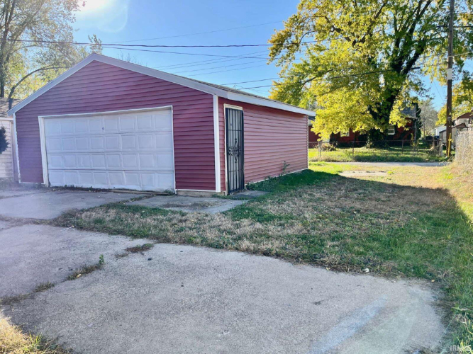 Listing Image 15