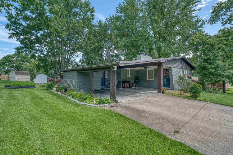Listing Image 5