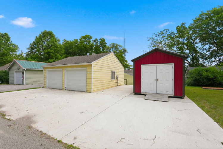 Listing Image 36