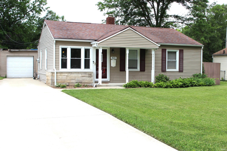 Listing Image 4