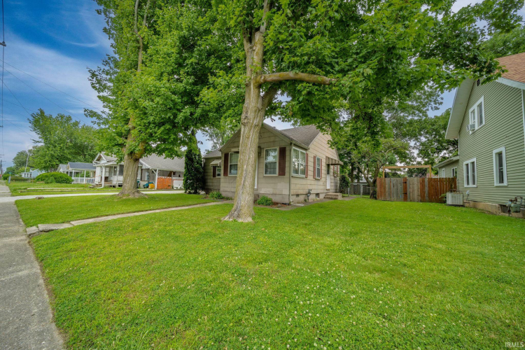 Listing Image 5