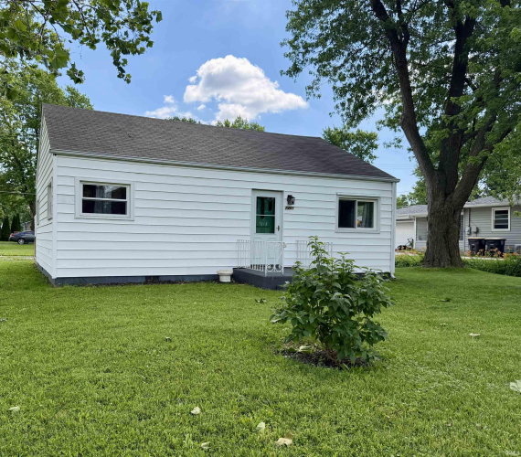 Listing Image 14