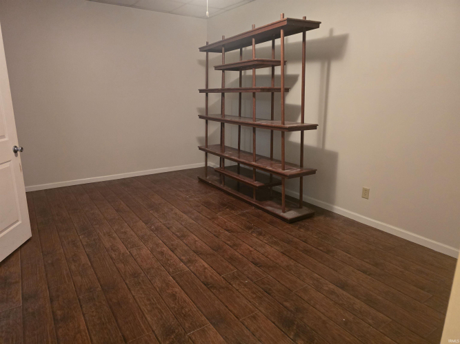 Listing Image 28