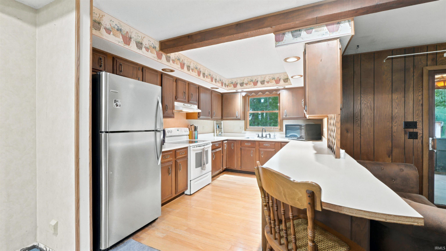 Listing Image 5