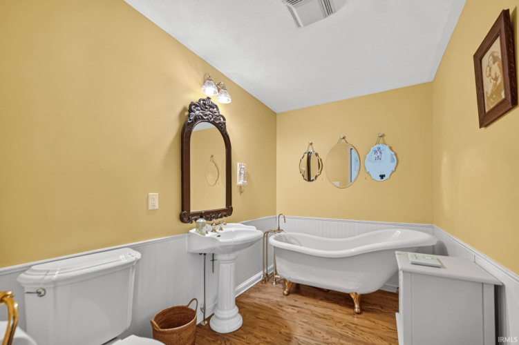 Listing Image 21