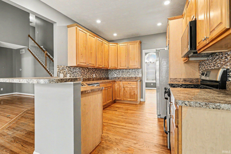Listing Image 5