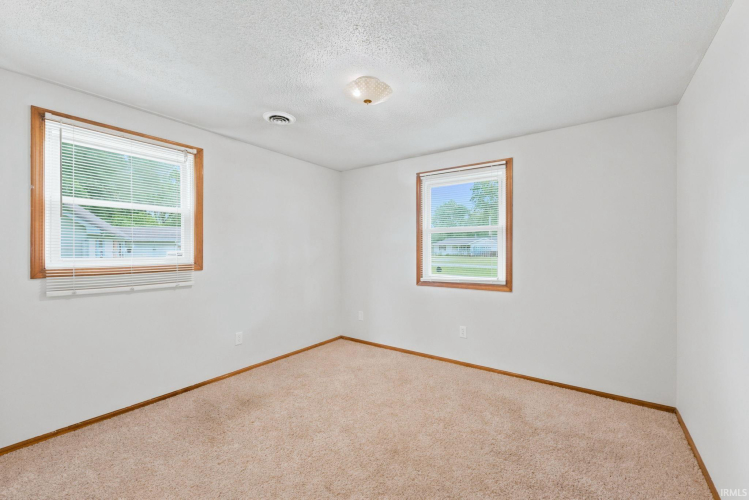 Listing Image 27