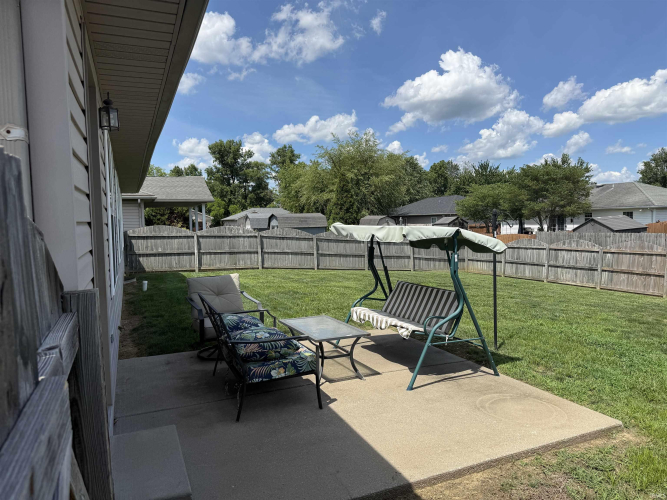 Listing Image 5