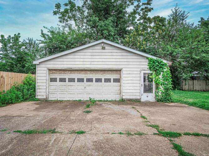Listing Image 43