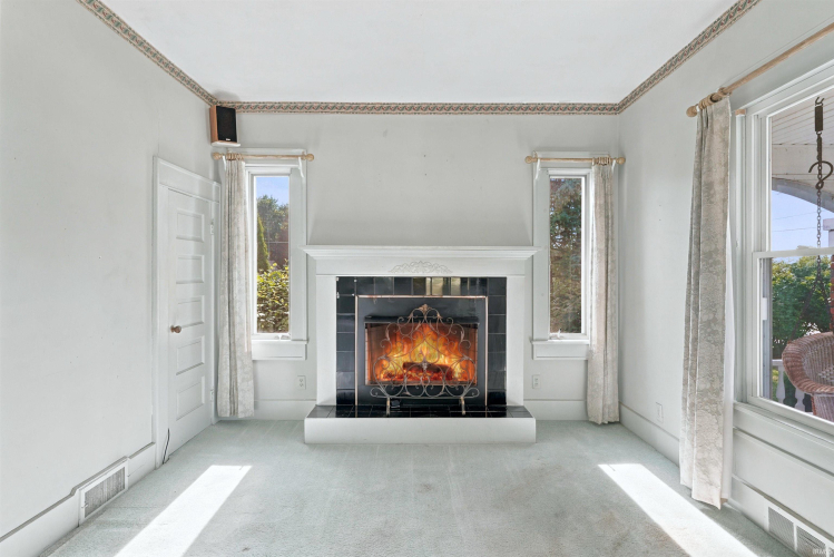 Listing Image 16