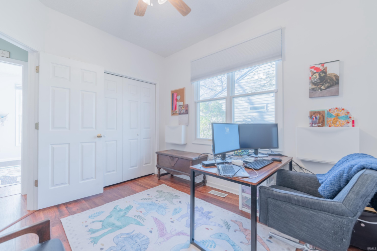 Listing Image 23