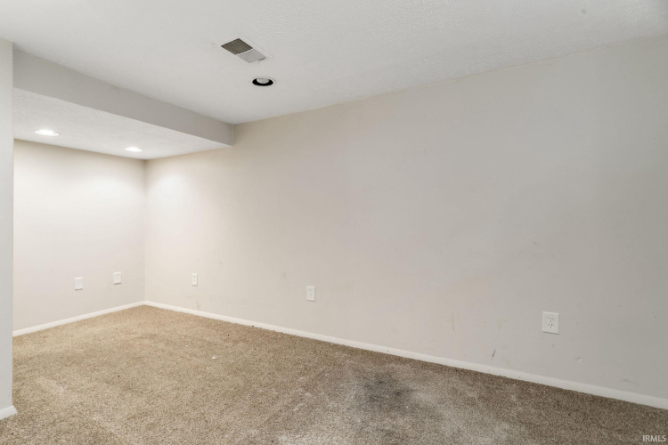 Listing Image 28