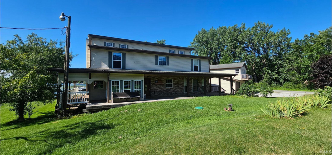 Listing Image 4