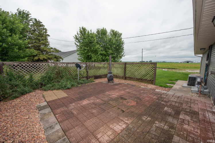 Listing Image 14
