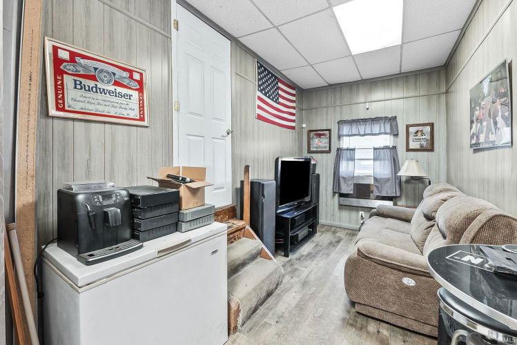Listing Image 13