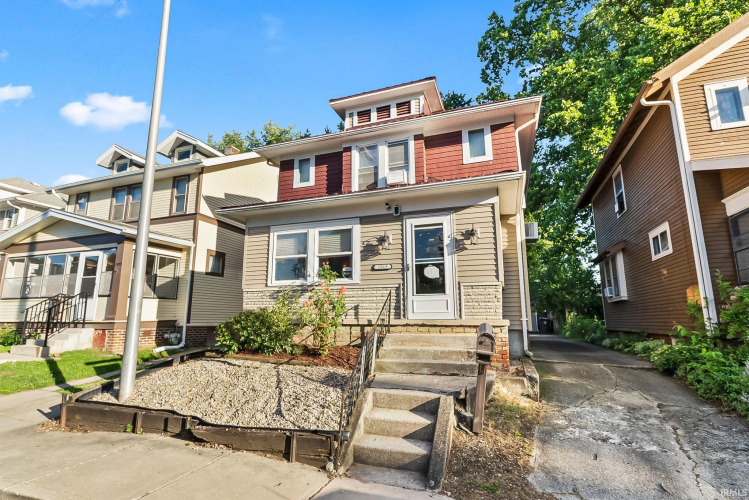 Listing Image 3