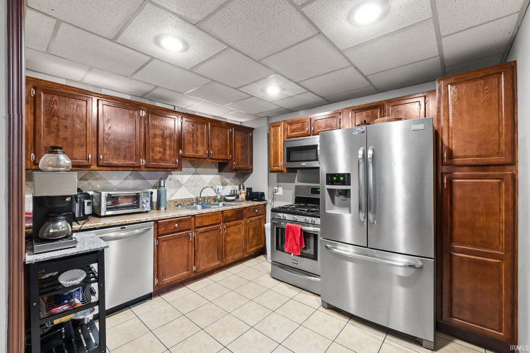 Listing Image 9