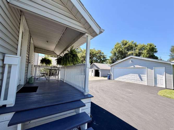 Listing Image 8