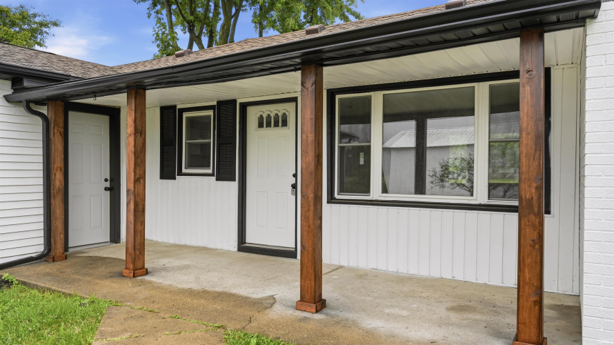 Listing Image 3