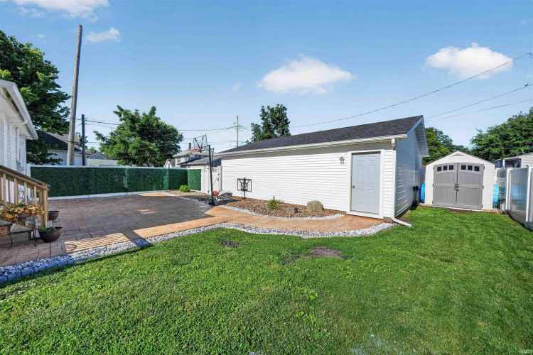 Listing Image 19