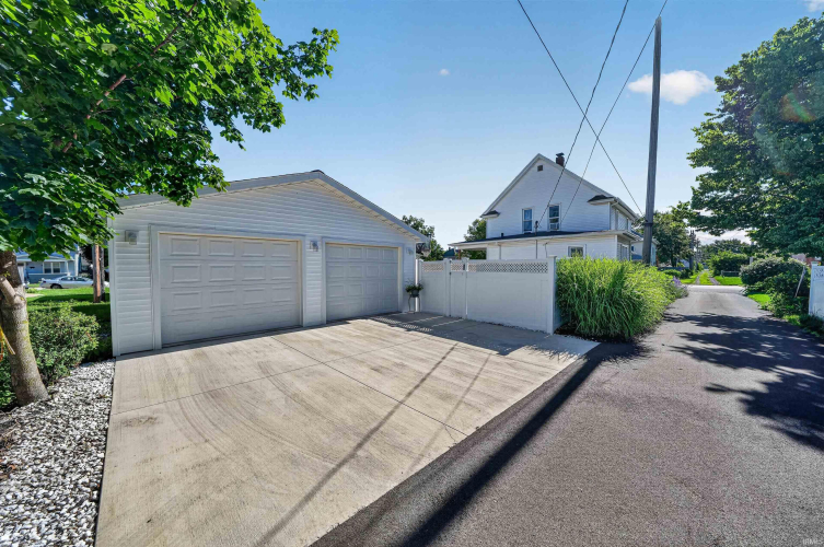 Listing Image 20