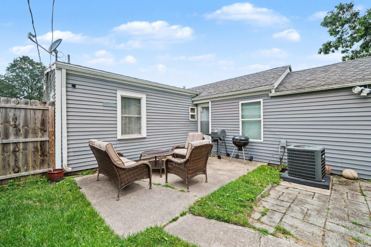 Listing Image 20