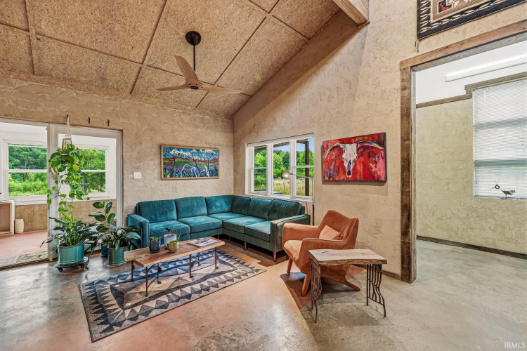 Listing Image 7