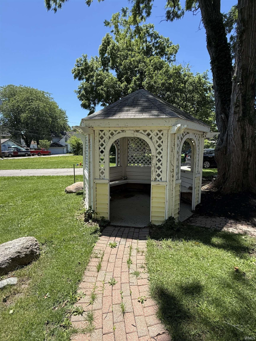 Listing Image 18