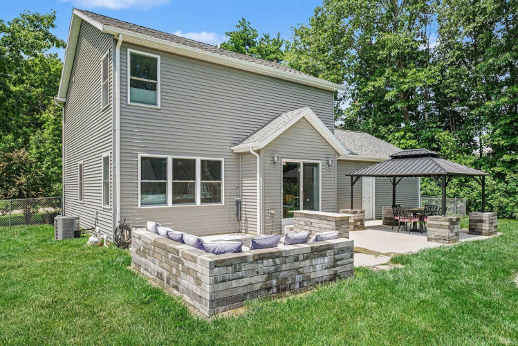 Listing Image 17