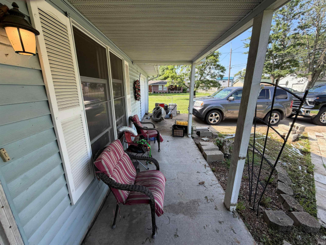 Listing Image 5