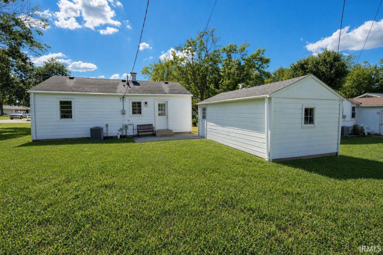 Listing Image 5