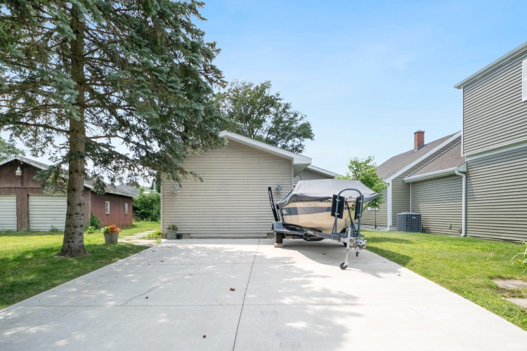 Listing Image 36