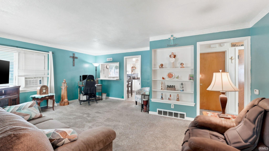 Listing Image 12