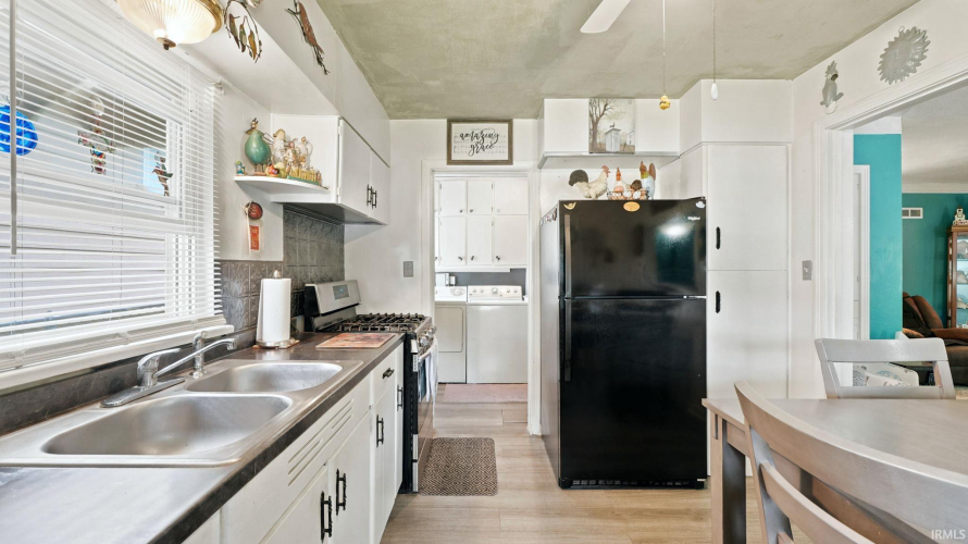 Listing Image 14