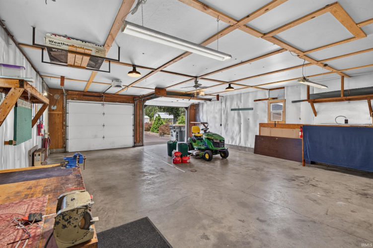 Listing Image 18