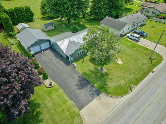 Listing Image 4