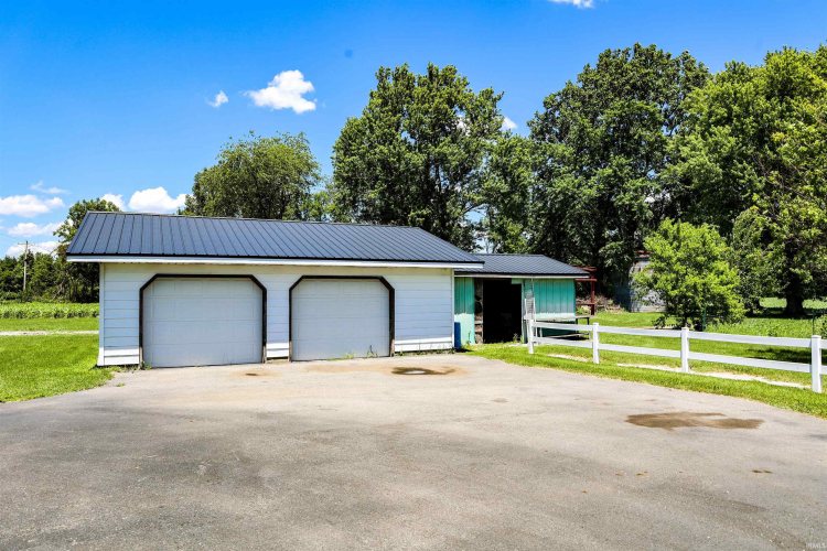 Listing Image 32