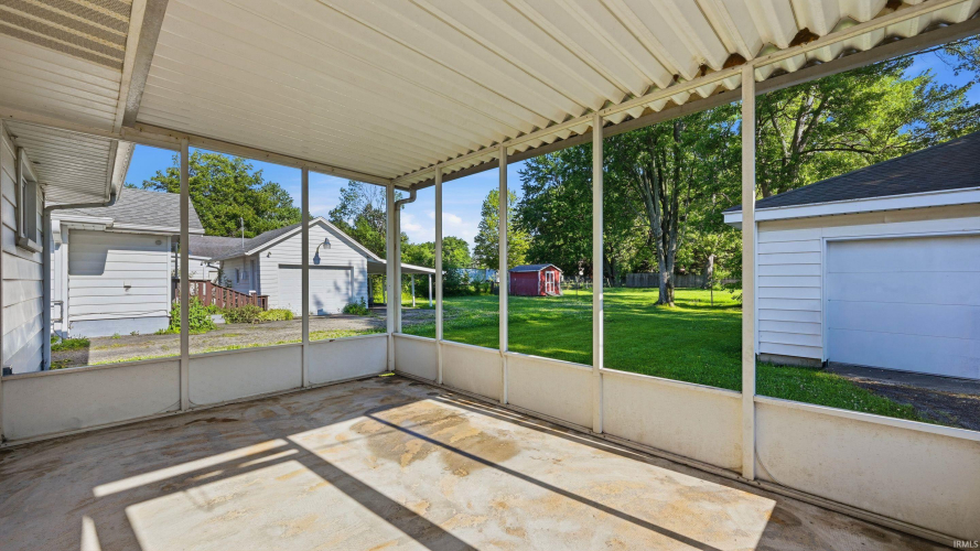 Listing Image 16