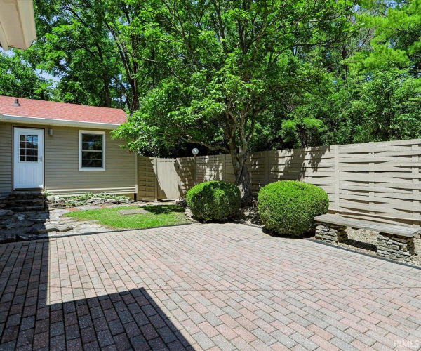 Listing Image 36