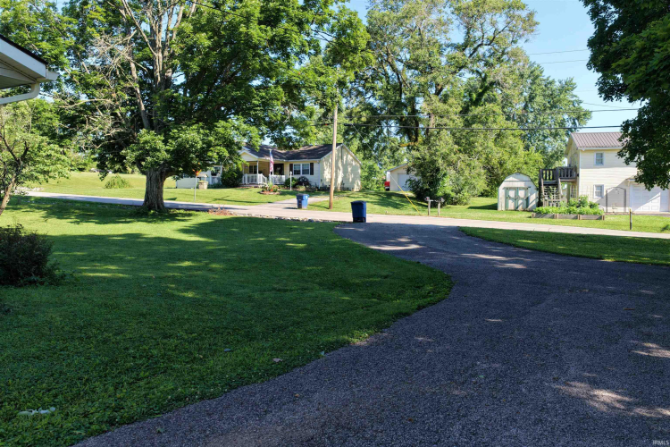 Listing Image 16