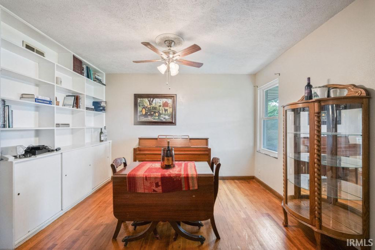 Listing Image 13