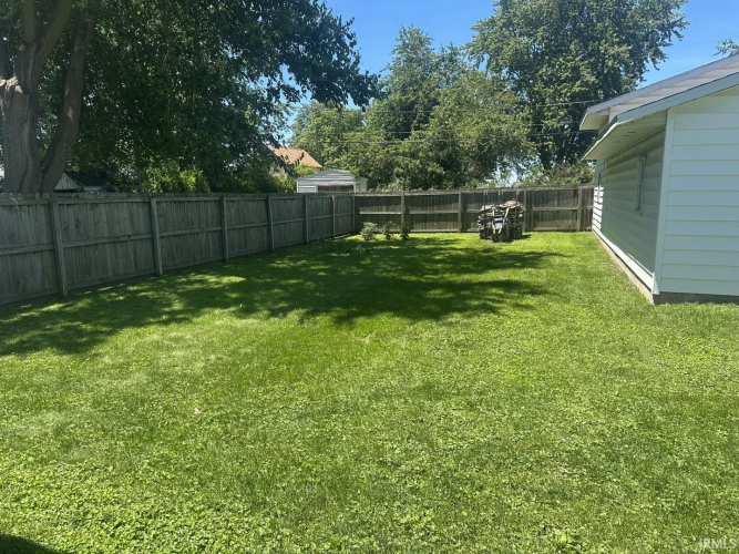 Listing Image 16