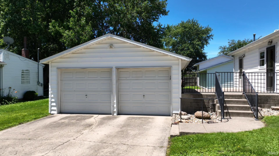 Listing Image 10