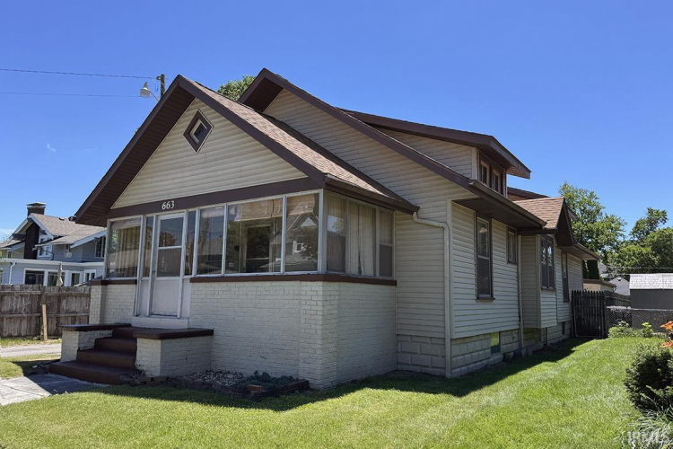 Listing Image 3