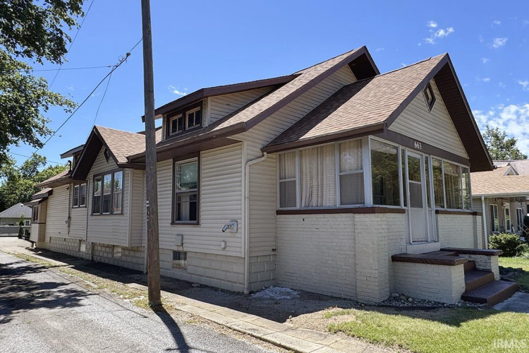 Listing Image 4
