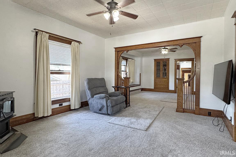 Listing Image 8