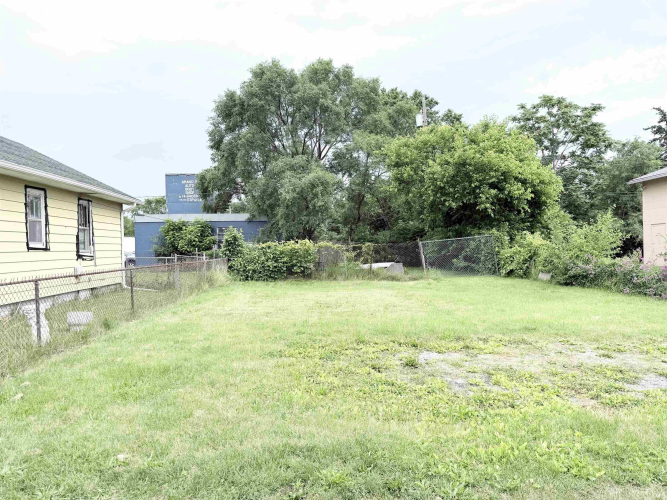 Listing Image 3