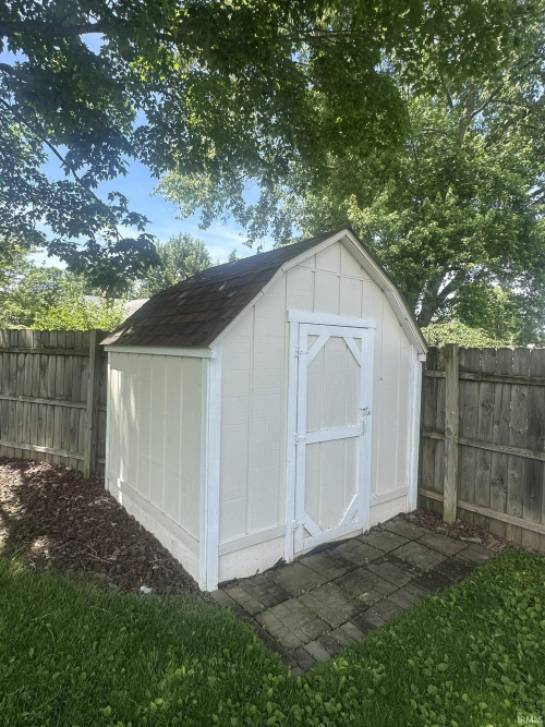 Listing Image 16